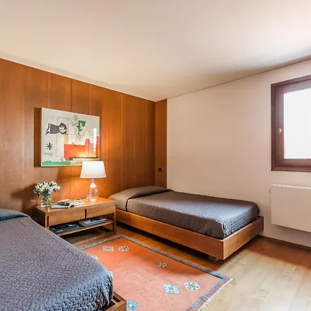 Ca' Del Santo Canal View And Terrace Appartement *
